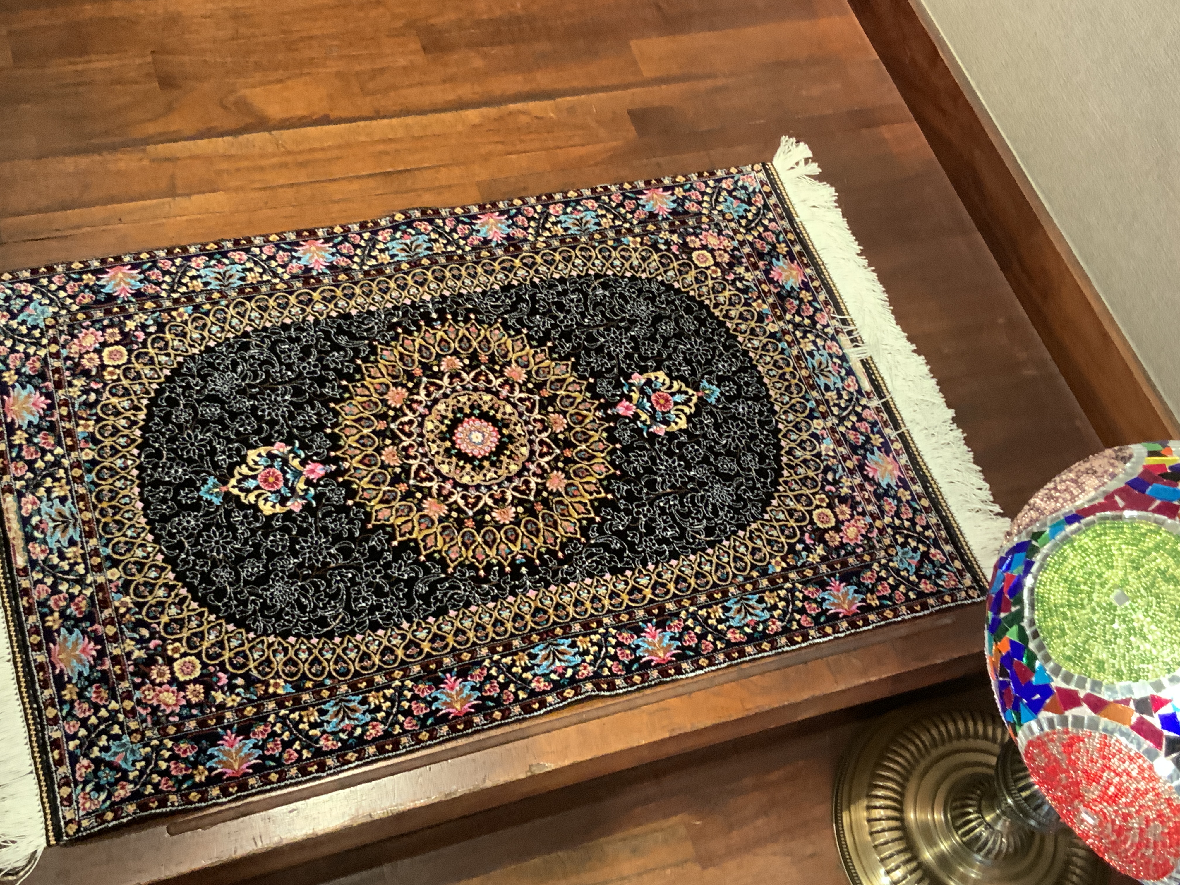 イラン　グランデシルク絨毯 バンブーシルク　シルク 70×50cm