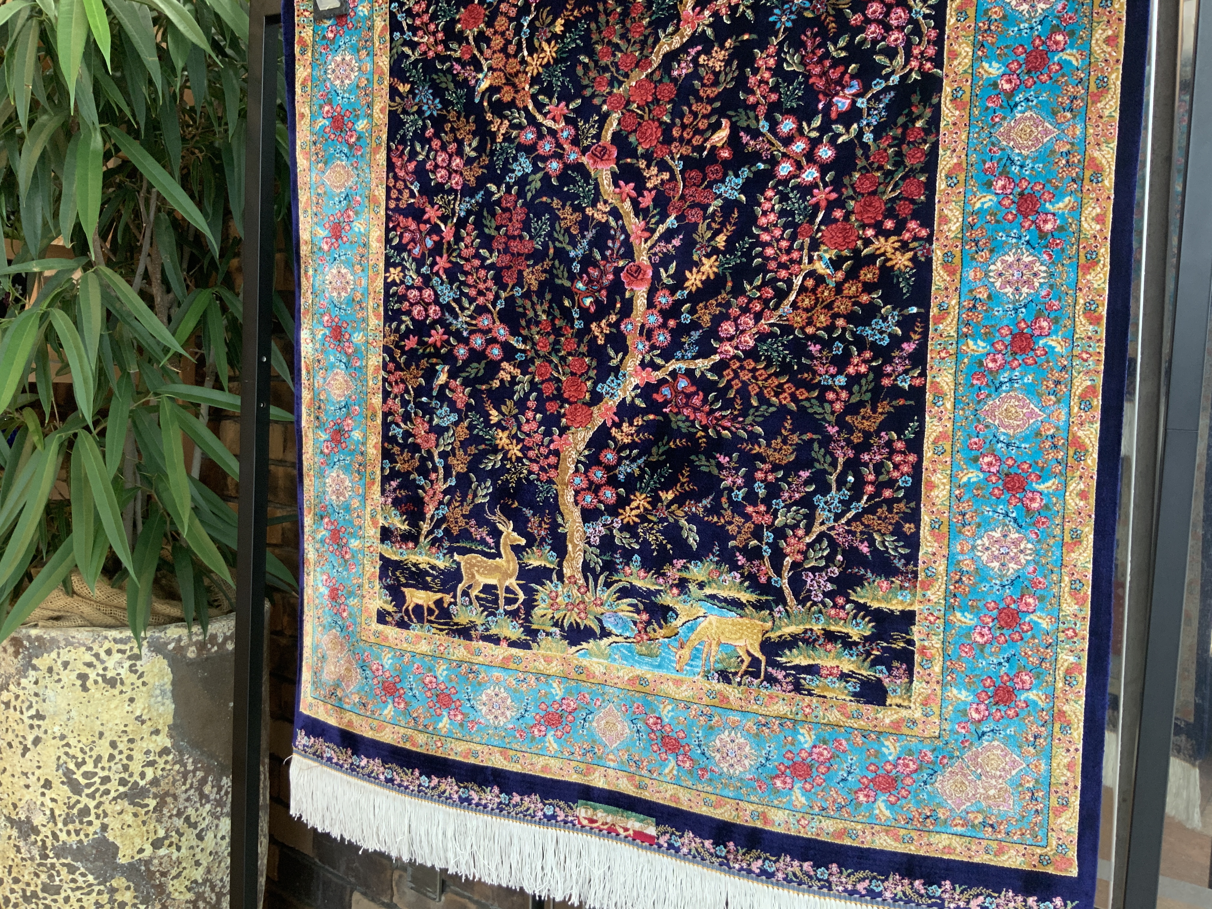 イラン，グランデシルク絨毯，バンブーシルク絨毯，美しい，綺麗，感動，楽しい，絨毯