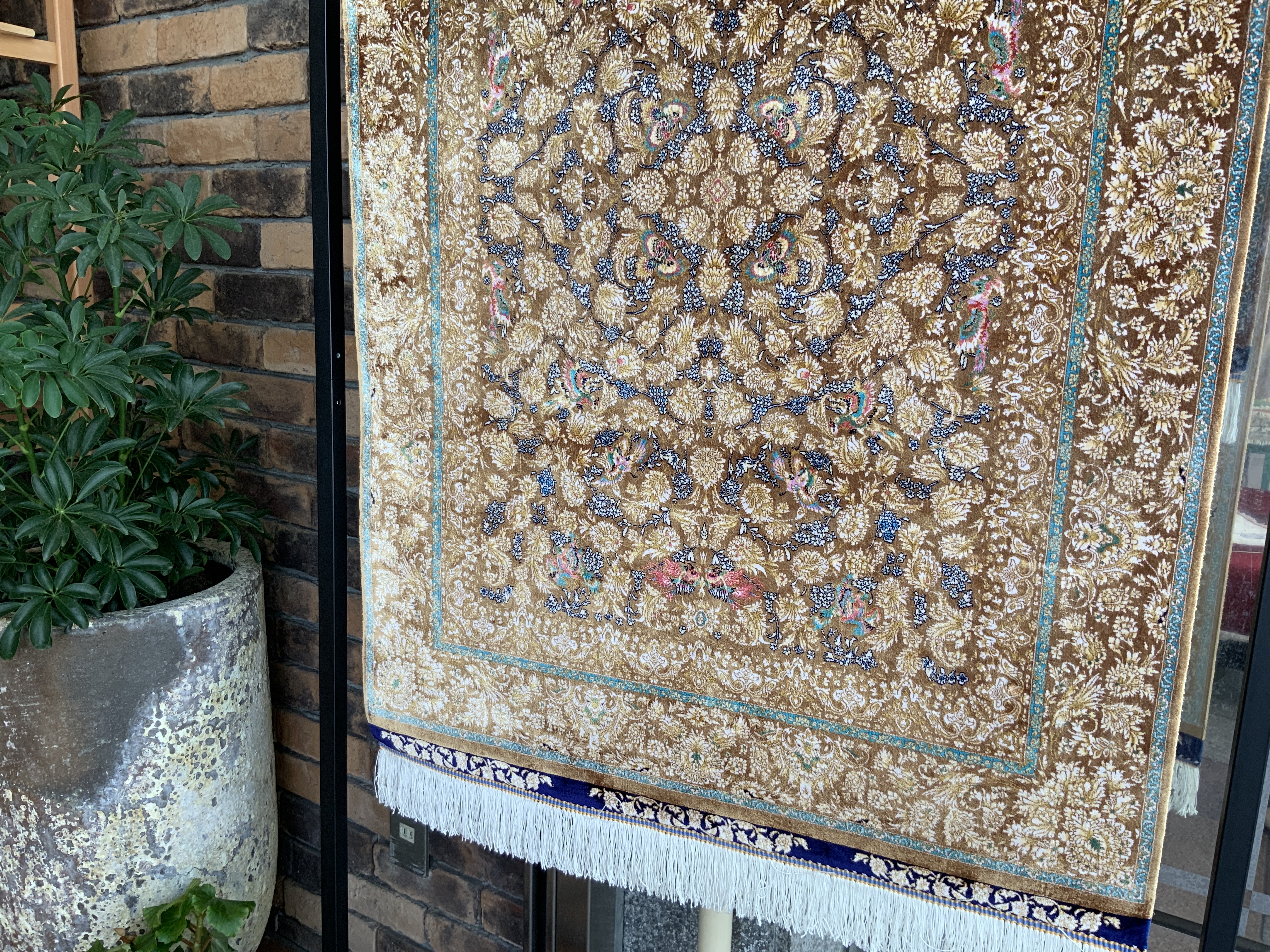 イラン，グランデシルク絨毯，バンブーシルク，美しい絨毯，素敵な絨毯