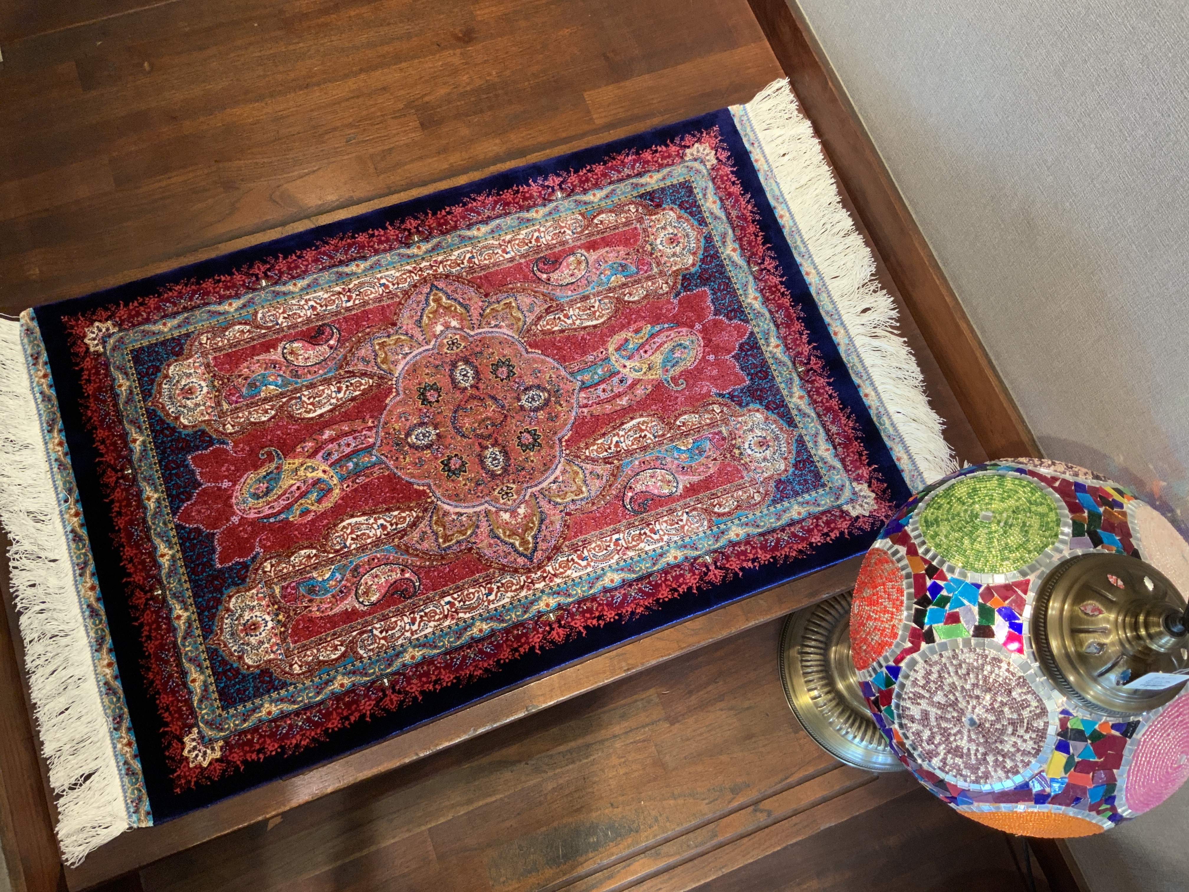 バンブーシルク絨毯，グランデシルク絨毯，イラン，美しい絨毯，パシャ