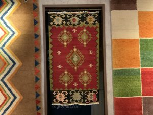 キリムの活用，トルコオールドキリム，手織りを楽しむ，静岡市敷物専門店パシャ，アートライン